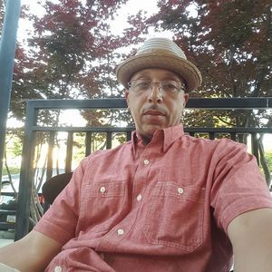 Meet your Posher, Larry